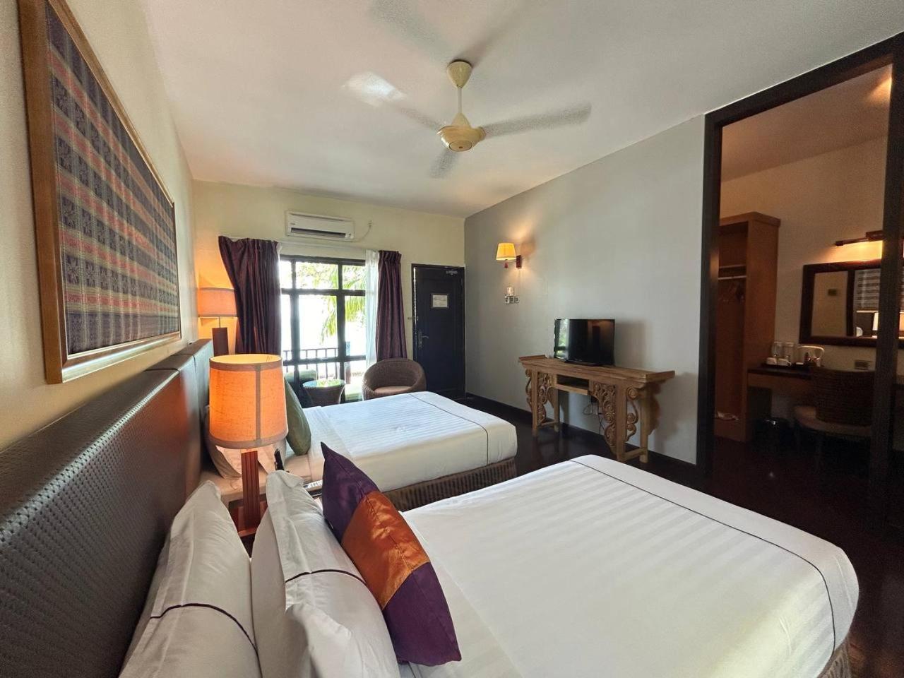 Tunamaya Beach & Spa Resort Tioman Island Kampong Mukut Ngoại thất bức ảnh