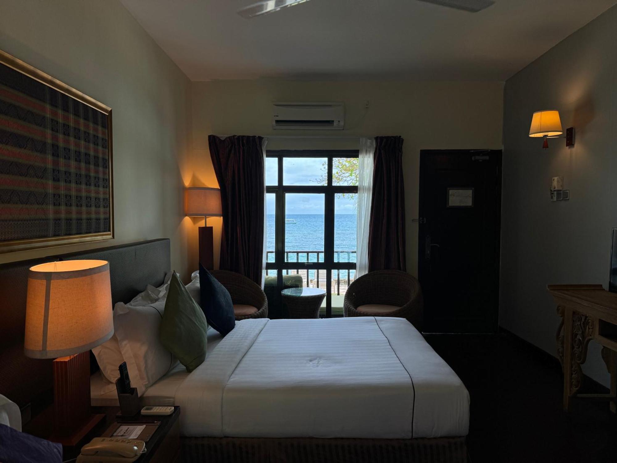 Tunamaya Beach & Spa Resort Tioman Island Kampong Mukut Ngoại thất bức ảnh