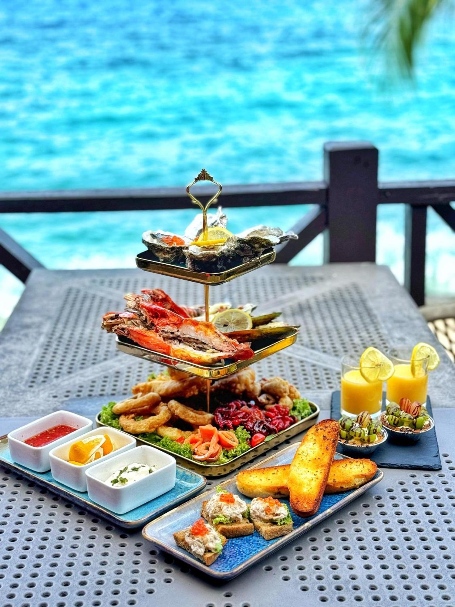Tunamaya Beach & Spa Resort Tioman Island Kampong Mukut Ngoại thất bức ảnh